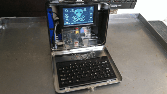 Raspberry Pi Beginner Project: The Lunchbox Computer